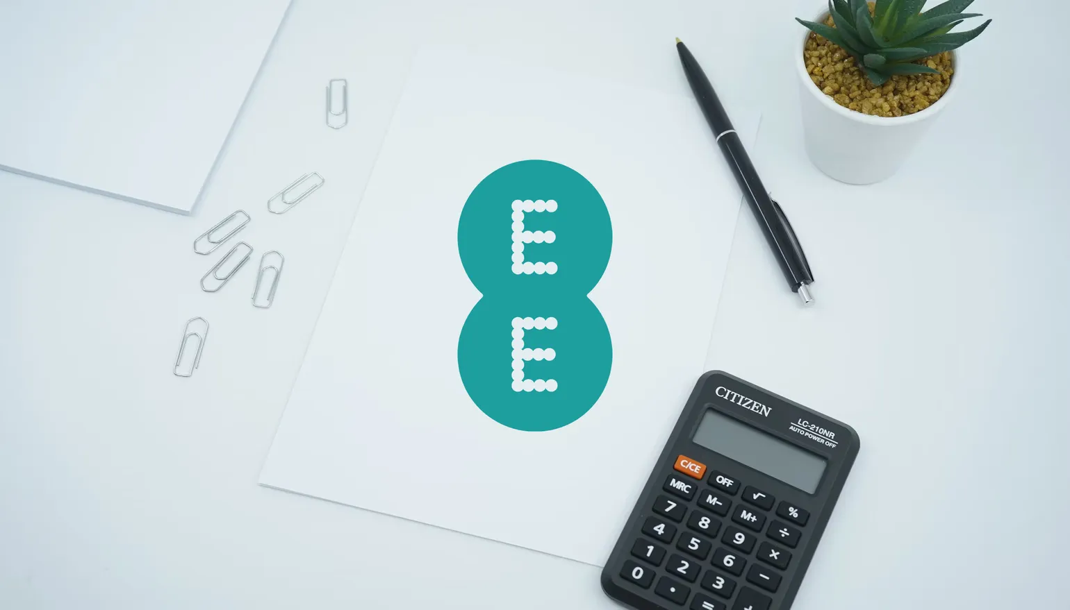 EE to increase mobile contracts by £1.50 per month, abandoning inflation based rises